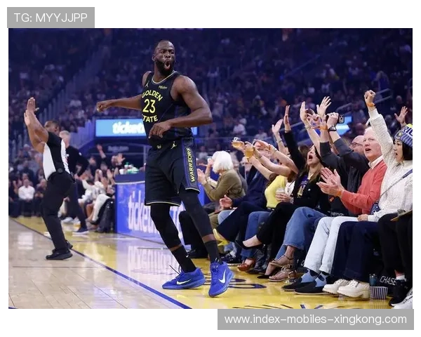 勇士第三节攻势瞬间爆发